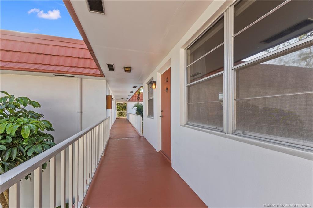 Stuart, Florida 34996, United States, 1 Bedroom Bedrooms, ,2 BathroomsBathrooms,Residential,Pending,2471