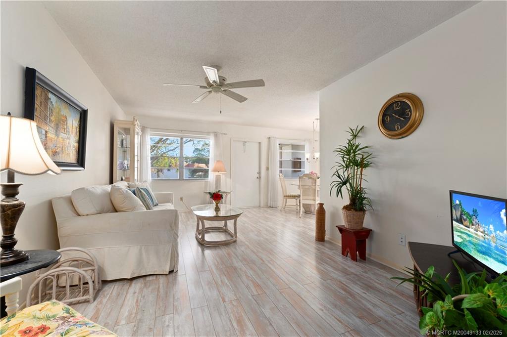 Stuart, Florida 34996, United States, 1 Bedroom Bedrooms, ,2 BathroomsBathrooms,Residential,Pending,2471