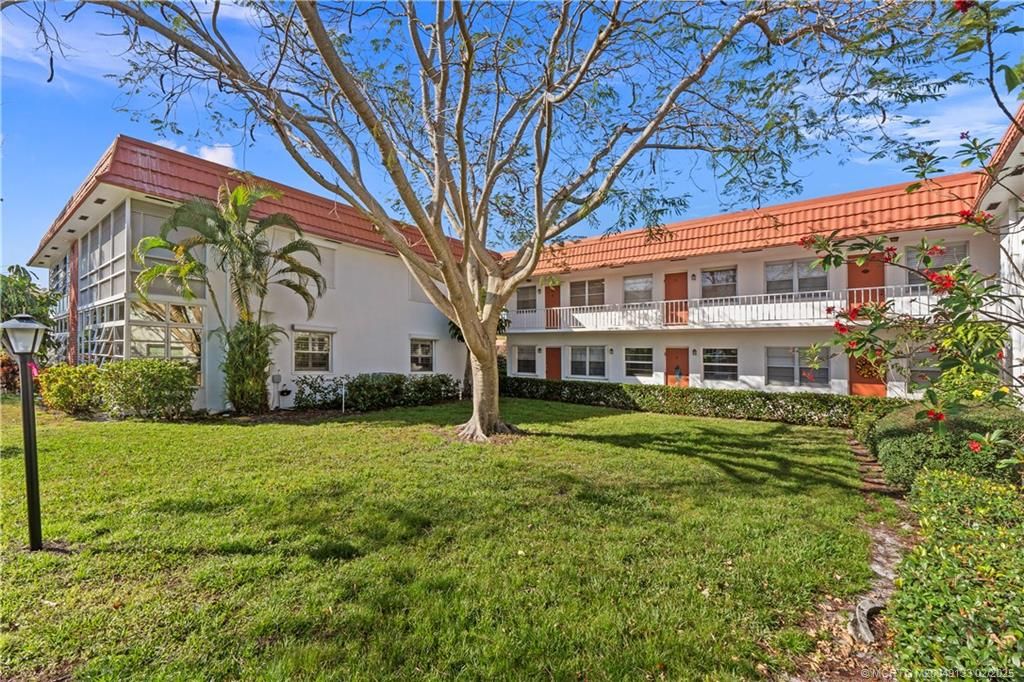 Photo of 2600 SE Ocean Boulevard #G10, Stuart, FL 34996 (MLS # M20049133)