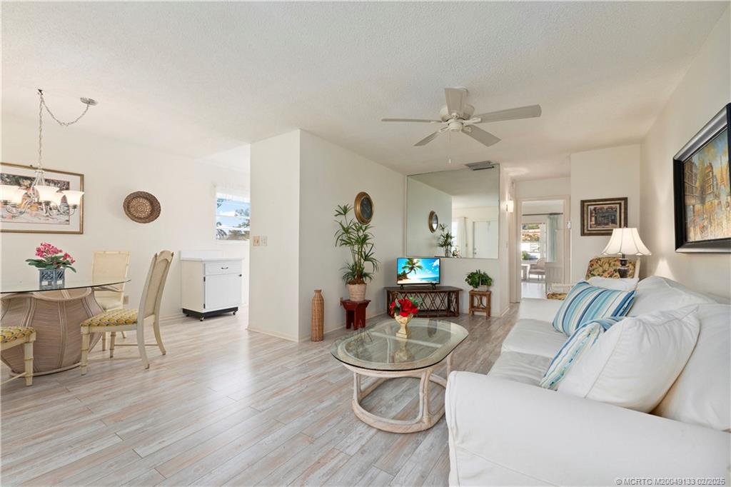 Stuart, Florida 34996, United States, 1 Bedroom Bedrooms, ,2 BathroomsBathrooms,Residential,Pending,2471