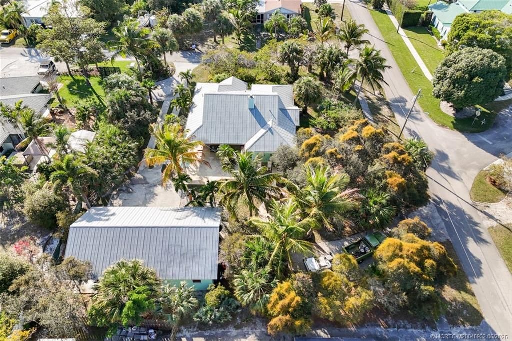 Photo of 12090 SE Vesta Avenue, Hobe Sound, FL 33455 (MLS # M20048932)