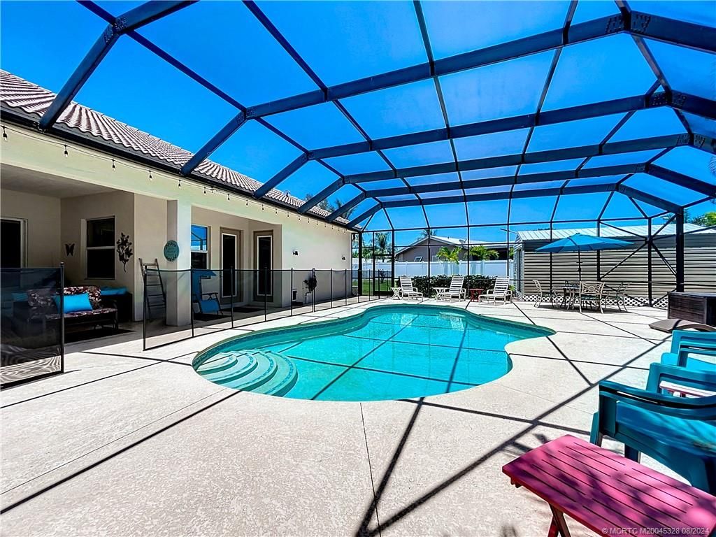 Photo of 4459 SE Bayshore Terrace, Stuart, FL 34997 (MLS # M20045328)