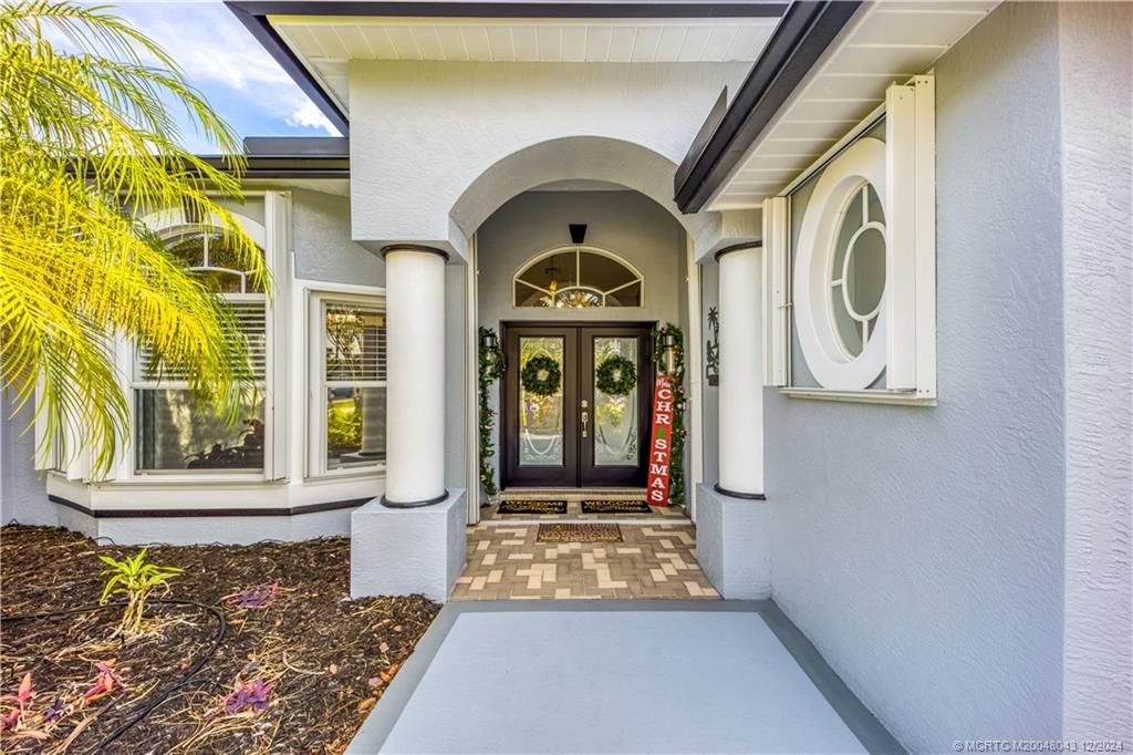 Photo of 2631 SE Opal Circle, Port Saint Lucie, FL 34952 (MLS # M20048043)