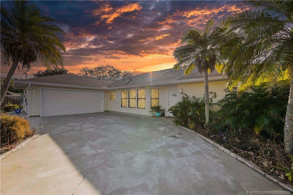 Photo of 2111 SE Cayuga Court, Port Saint Lucie, FL 34952 (MLS # M20054325)