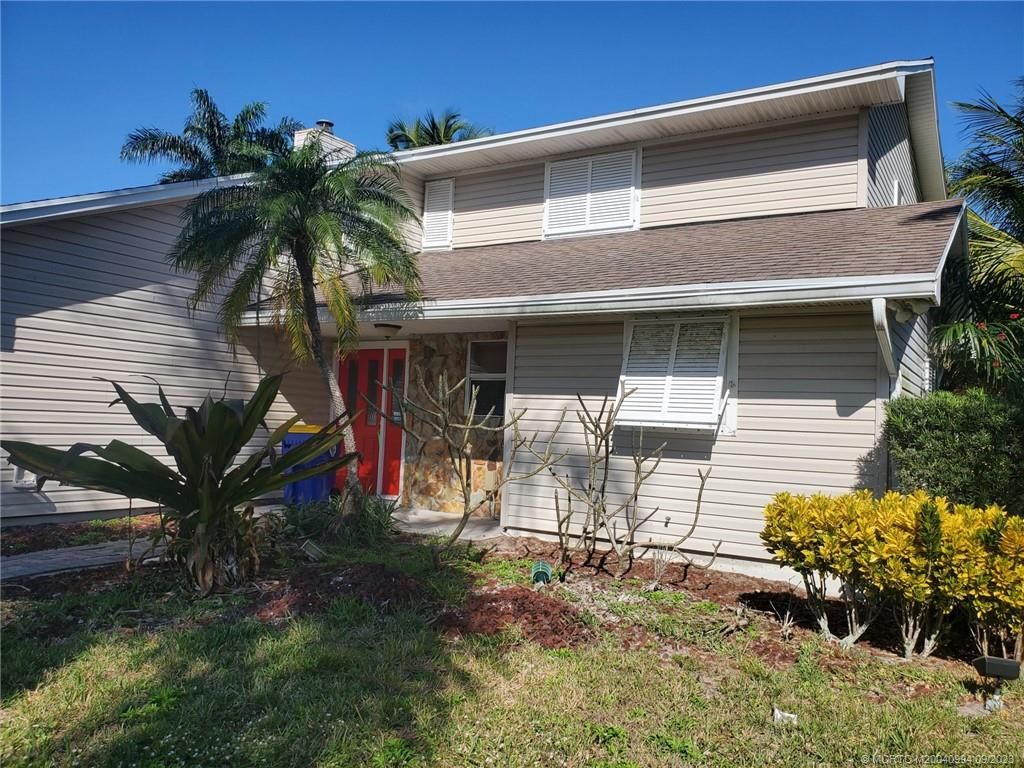 Photo of 8531 SE Driftwood Street, Hobe Sound, FL 33455 (MLS # M20040994)
