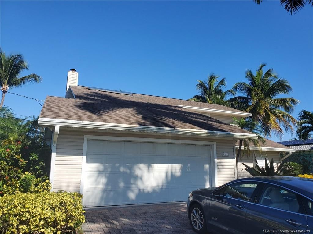 Photo of 8531 SE Driftwood Street, Hobe Sound, FL 33455 (MLS # M20040994)