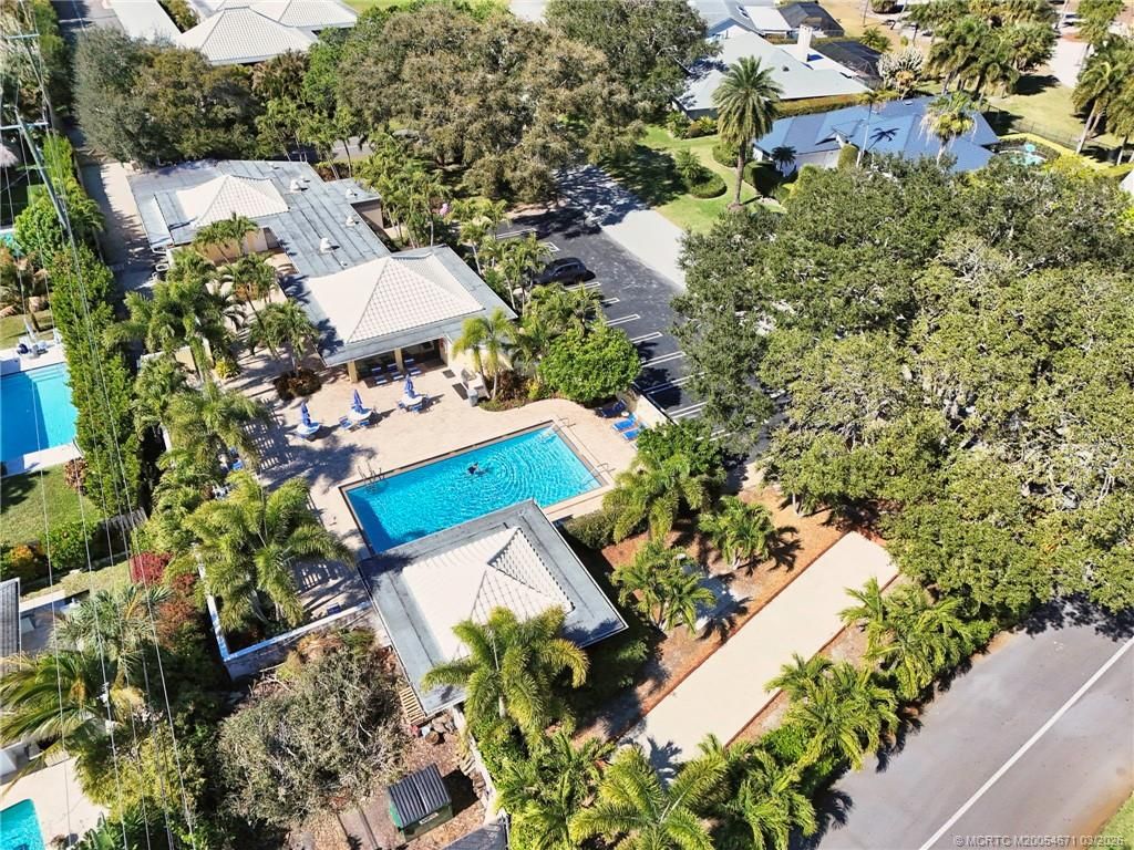 Photo of 16 SE Turtle Creek Drive #E, Jupiter, FL 33469 (MLS # M20054671)