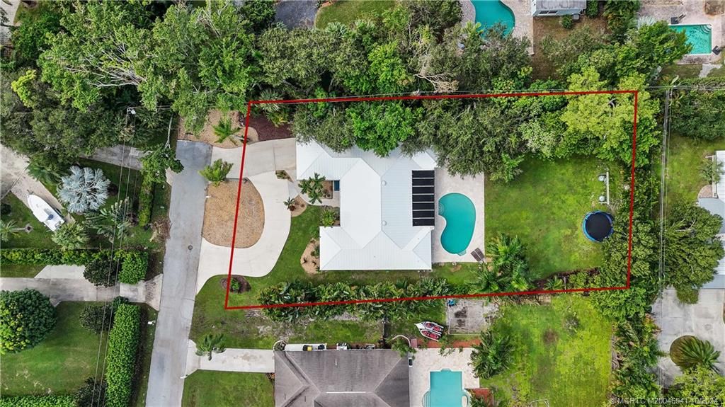 Photo of 612 NW Sunset Drive, Stuart, FL 34994 (MLS # M20046941)
