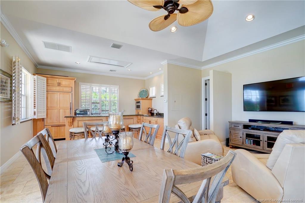 Jensen Beach, Florida 34957, United States, 3 Bedrooms Bedrooms, ,4 BathroomsBathrooms,Residential,Active,59313