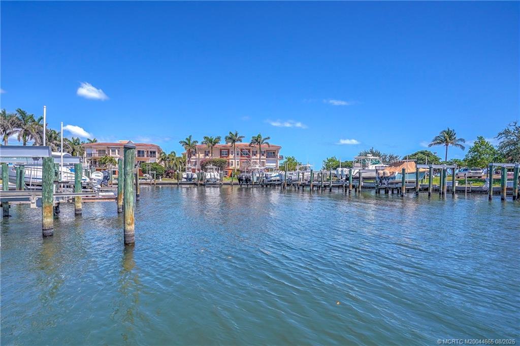 Jensen Beach, Florida 34957, United States, 3 Bedrooms Bedrooms, ,4 BathroomsBathrooms,Residential,Active,59313