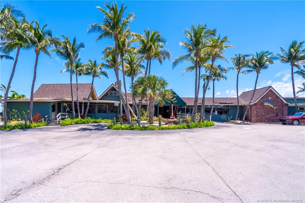 Jensen Beach, Florida 34957, United States, 3 Bedrooms Bedrooms, ,4 BathroomsBathrooms,Residential,Active,59313