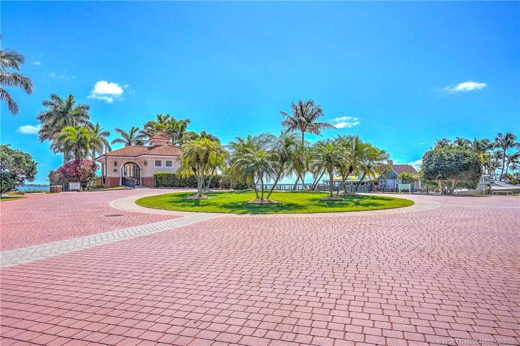 Jensen Beach, Florida 34957, United States, 3 Bedrooms Bedrooms, ,4 BathroomsBathrooms,Residential,Active,59313