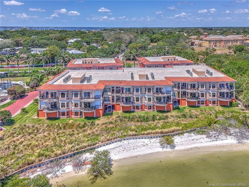 Jensen Beach, Florida 34957, United States, 3 Bedrooms Bedrooms, ,4 BathroomsBathrooms,Residential,Active,59313