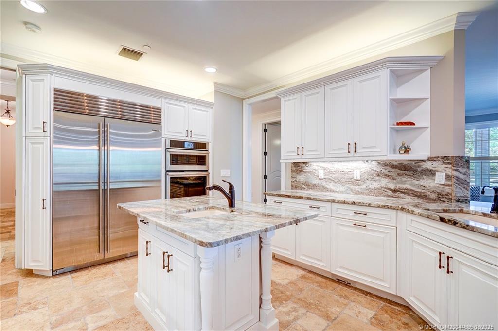 Jensen Beach, Florida 34957, United States, 3 Bedrooms Bedrooms, ,4 BathroomsBathrooms,Residential,Active,59313