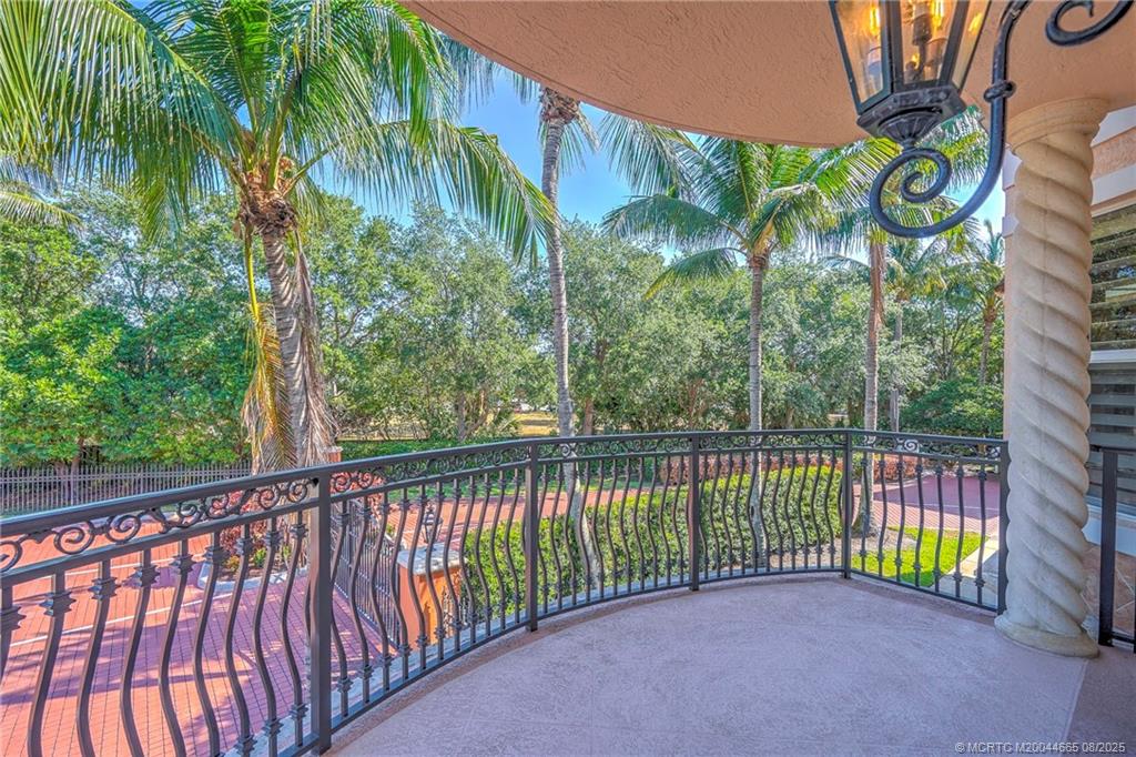Jensen Beach, Florida 34957, United States, 3 Bedrooms Bedrooms, ,4 BathroomsBathrooms,Residential,Active,59313