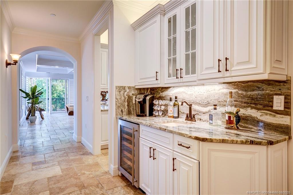 Jensen Beach, Florida 34957, United States, 3 Bedrooms Bedrooms, ,4 BathroomsBathrooms,Residential,Active,59313