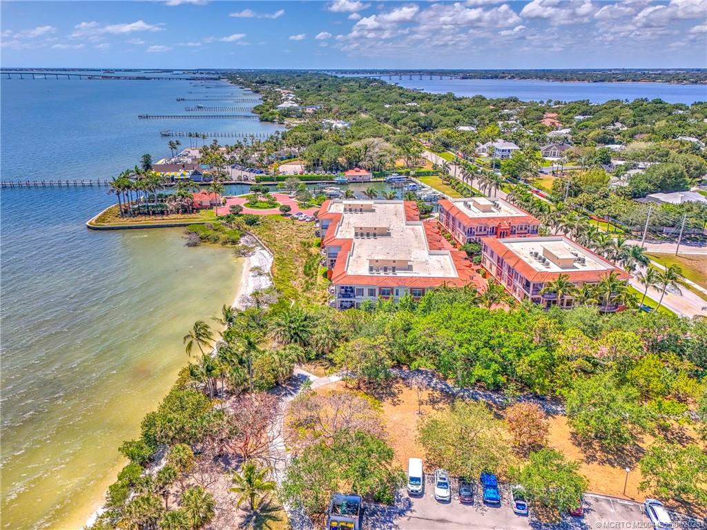 Jensen Beach, Florida 34957, United States, 3 Bedrooms Bedrooms, ,4 BathroomsBathrooms,Residential,Active,59313