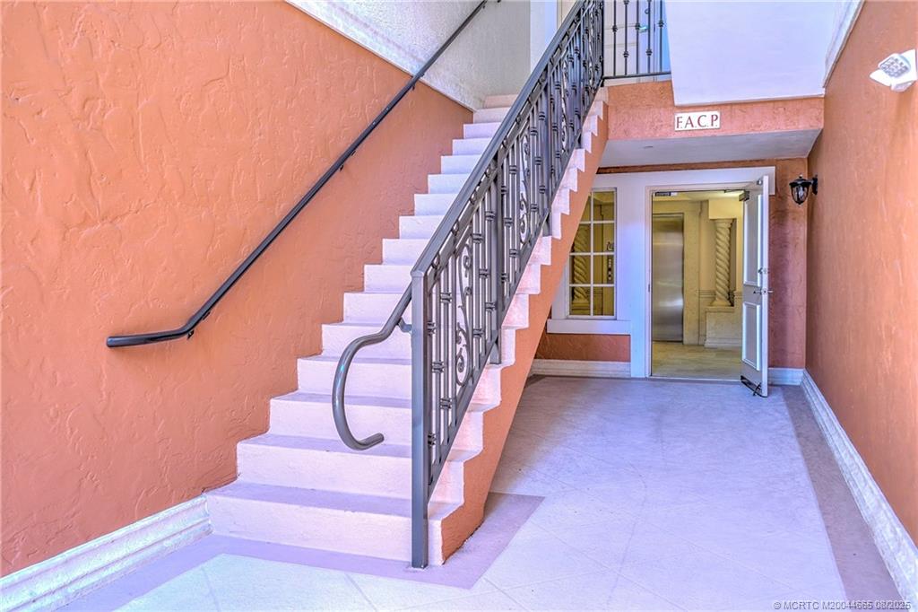 Jensen Beach, Florida 34957, United States, 3 Bedrooms Bedrooms, ,4 BathroomsBathrooms,Residential,Active,59313