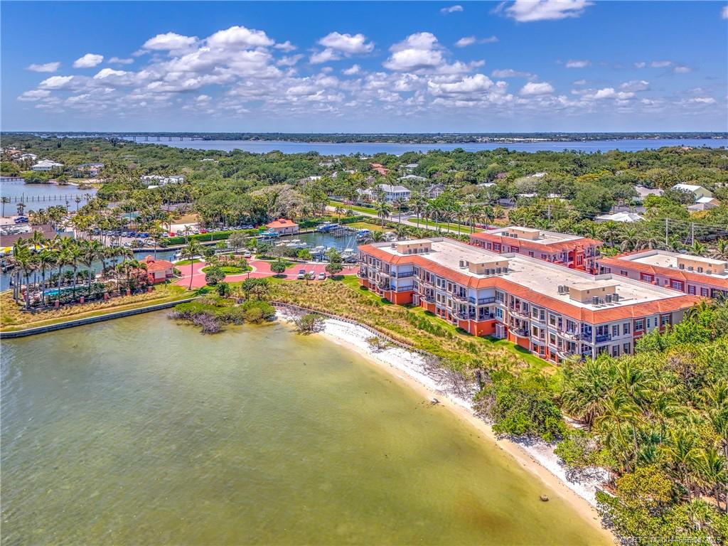 Jensen Beach, Florida 34957, United States, 3 Bedrooms Bedrooms, ,4 BathroomsBathrooms,Residential,Active,59313