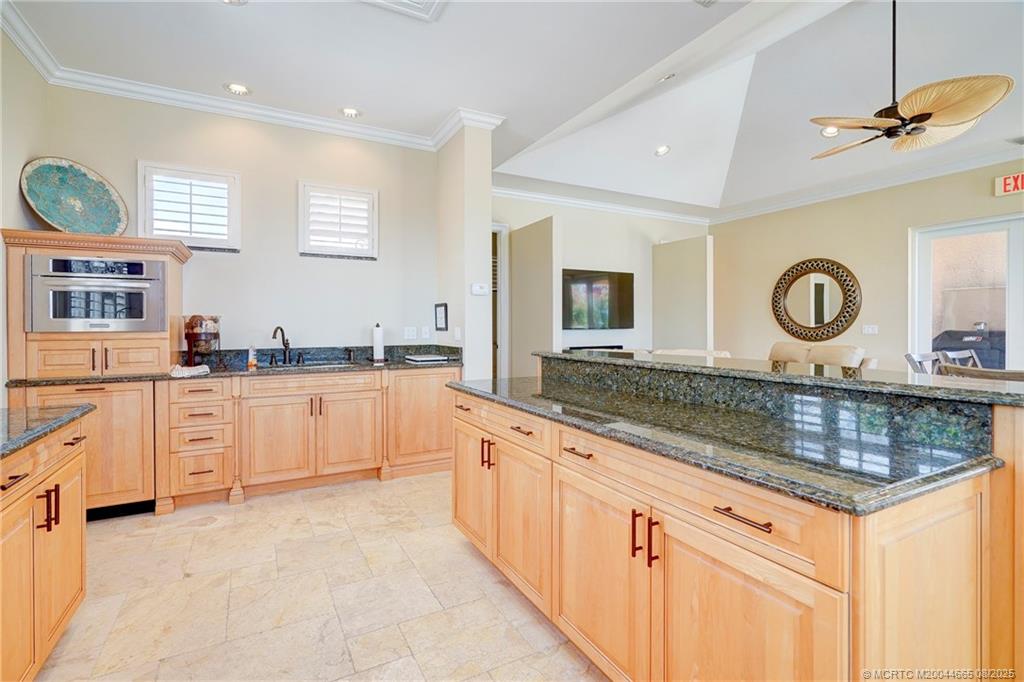 Jensen Beach, Florida 34957, United States, 3 Bedrooms Bedrooms, ,4 BathroomsBathrooms,Residential,Active,59313