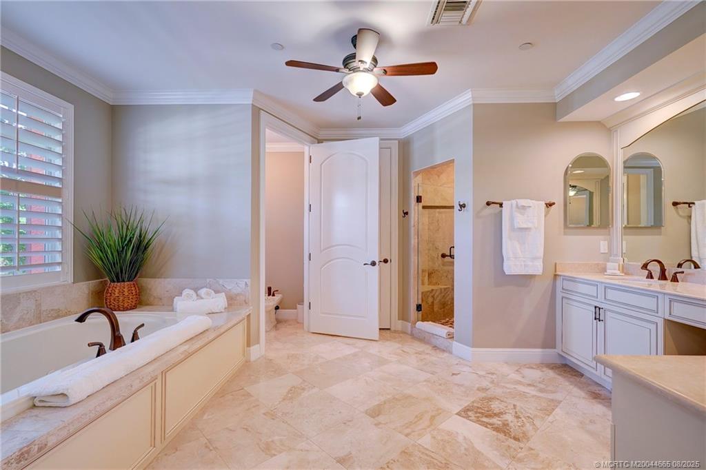 Jensen Beach, Florida 34957, United States, 3 Bedrooms Bedrooms, ,4 BathroomsBathrooms,Residential,Active,59313