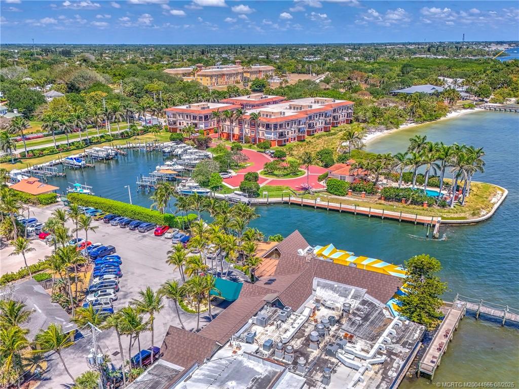 Jensen Beach, Florida 34957, United States, 3 Bedrooms Bedrooms, ,4 BathroomsBathrooms,Residential,Active,59313