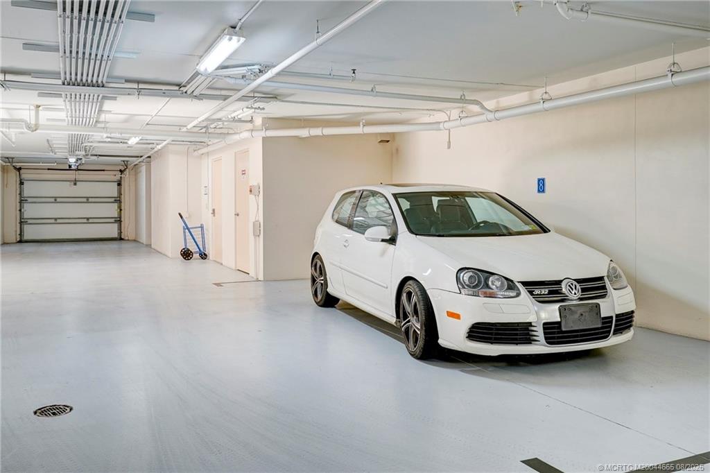 Jensen Beach, Florida 34957, United States, 3 Bedrooms Bedrooms, ,4 BathroomsBathrooms,Residential,Active,59313