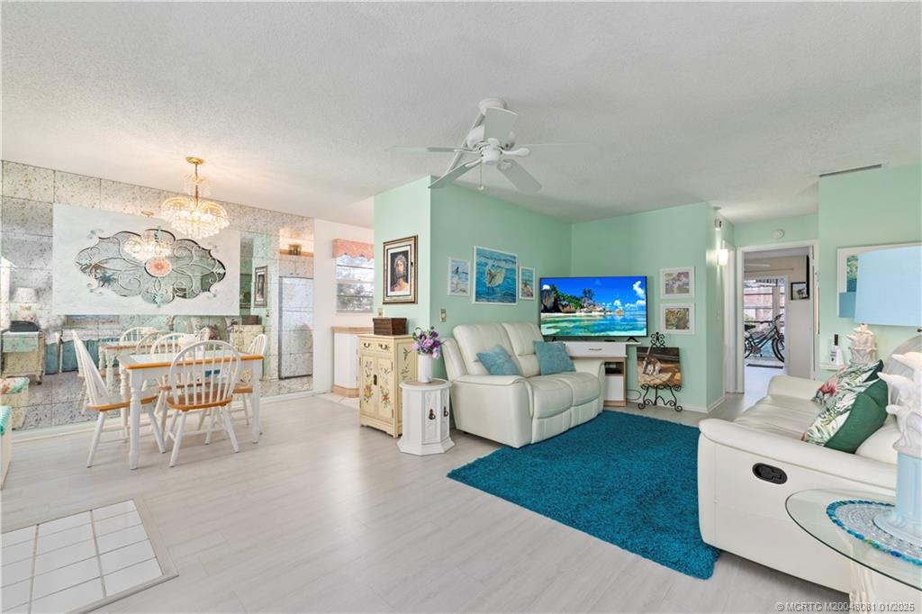 Stuart, Florida 34996, United States, 1 Bedroom Bedrooms, ,2 BathroomsBathrooms,Residential,Active,26233