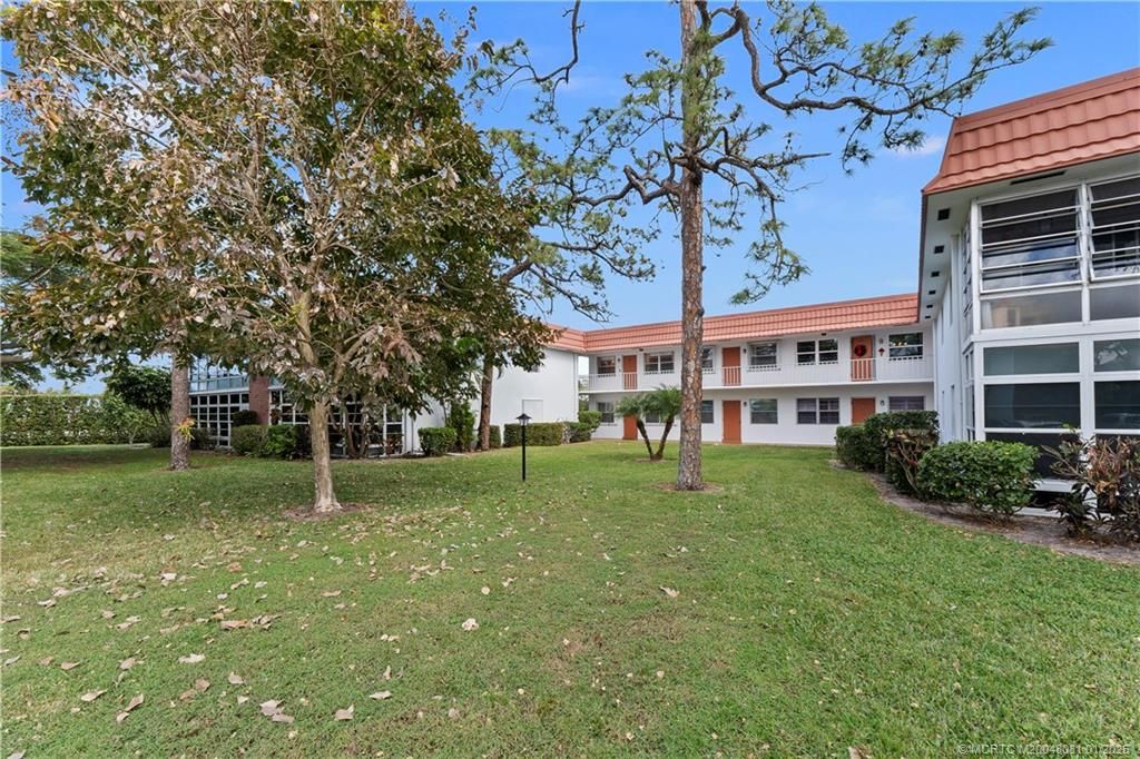 Photo of 2600 SE Ocean Boulevard #HH-10, Stuart, FL 34996 (MLS # M20048081)