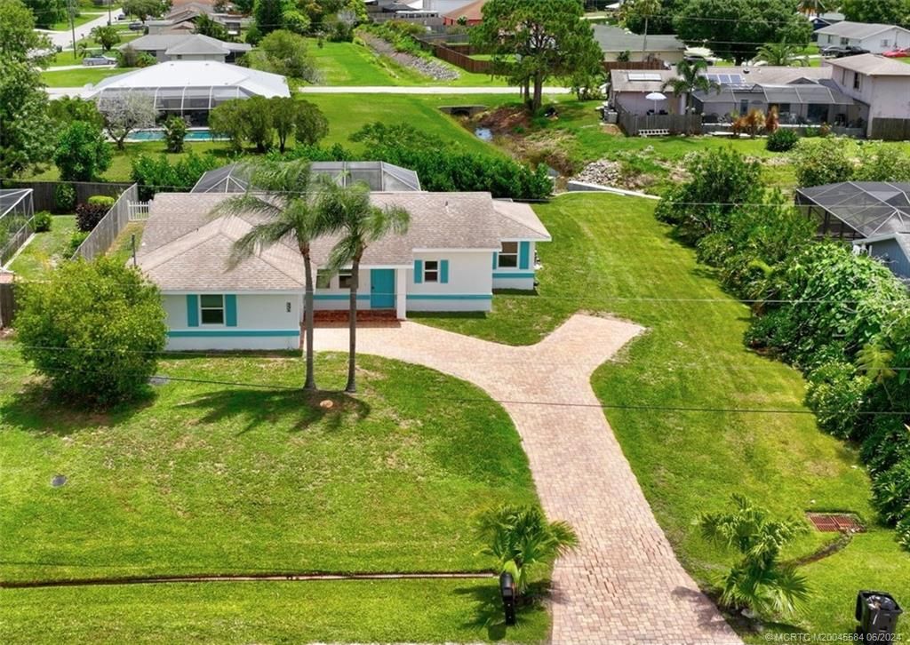 Photo of 331 NW Concord Drive, Port Saint Lucie, FL 34983 (MLS # M20045584)