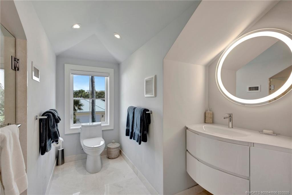 Stuart, Florida 34996, United States, 5 Bedrooms Bedrooms, ,6 BathroomsBathrooms,Residential,Active,6994