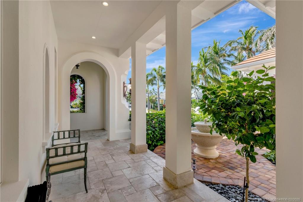 Stuart, Florida 34996, United States, 5 Bedrooms Bedrooms, ,6 BathroomsBathrooms,Residential,Active,6994