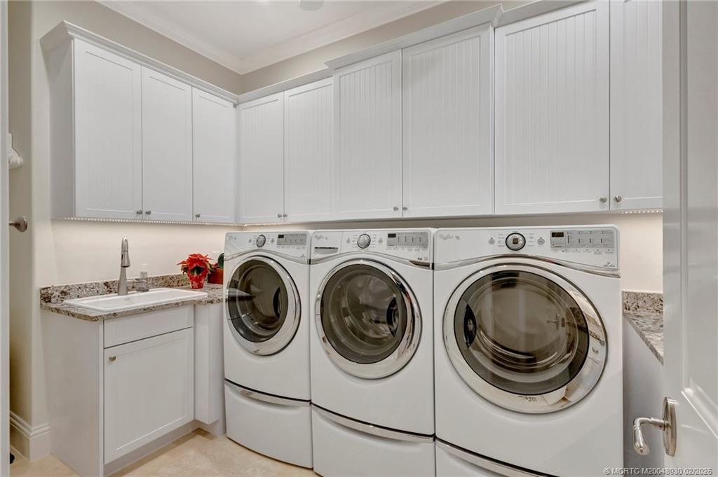 Stuart, Florida 34996, United States, 5 Bedrooms Bedrooms, ,6 BathroomsBathrooms,Residential,Active,6994