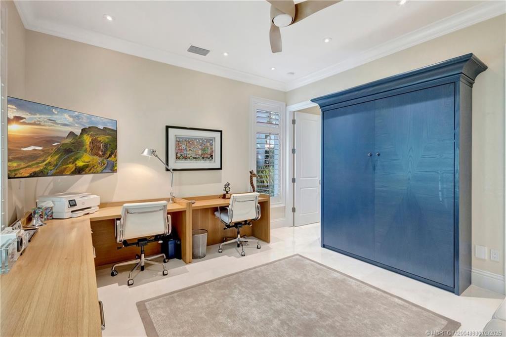 Stuart, Florida 34996, United States, 5 Bedrooms Bedrooms, ,6 BathroomsBathrooms,Residential,Active,6994