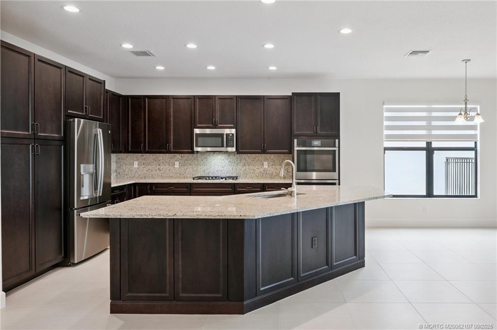 Port St Lucie, Florida 34987, United States, 3 Bedrooms Bedrooms, ,3 BathroomsBathrooms,Residential,Active,206000