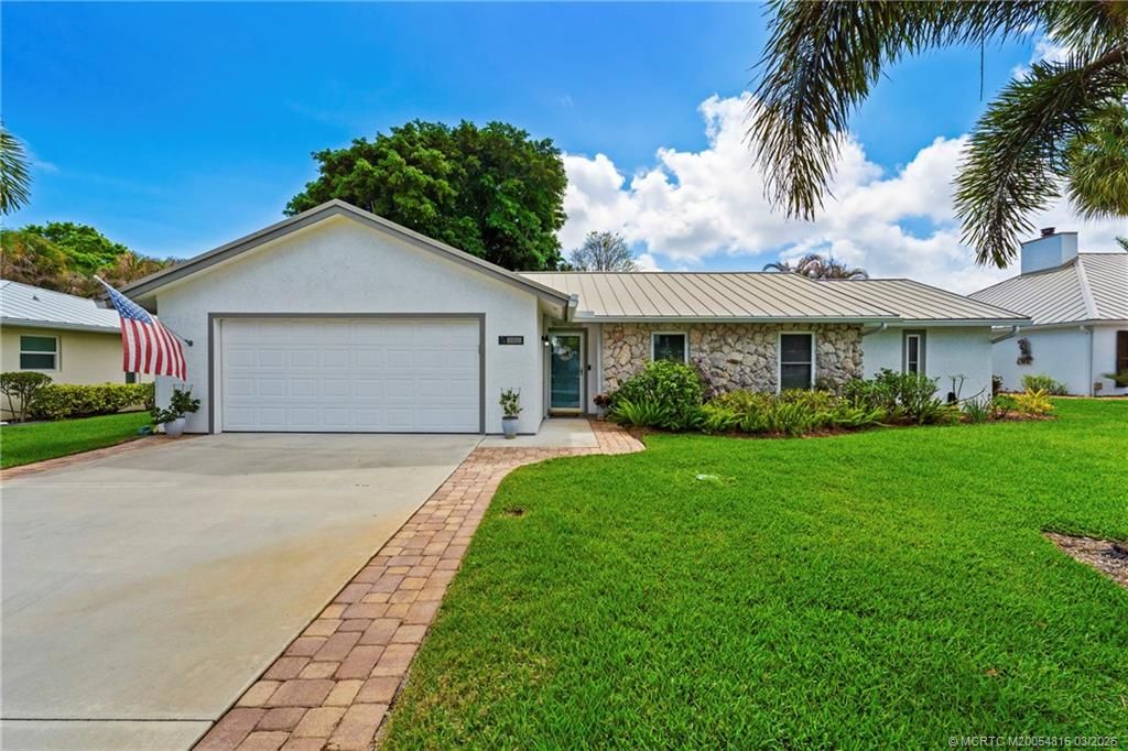 Photo of 3160 SE Gran Via Way, Stuart, FL 34996 (MLS # M20054816)