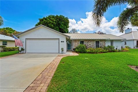 Photo of 3160 SE Gran Via Way, Stuart, FL 34996 (MLS # M20054816)