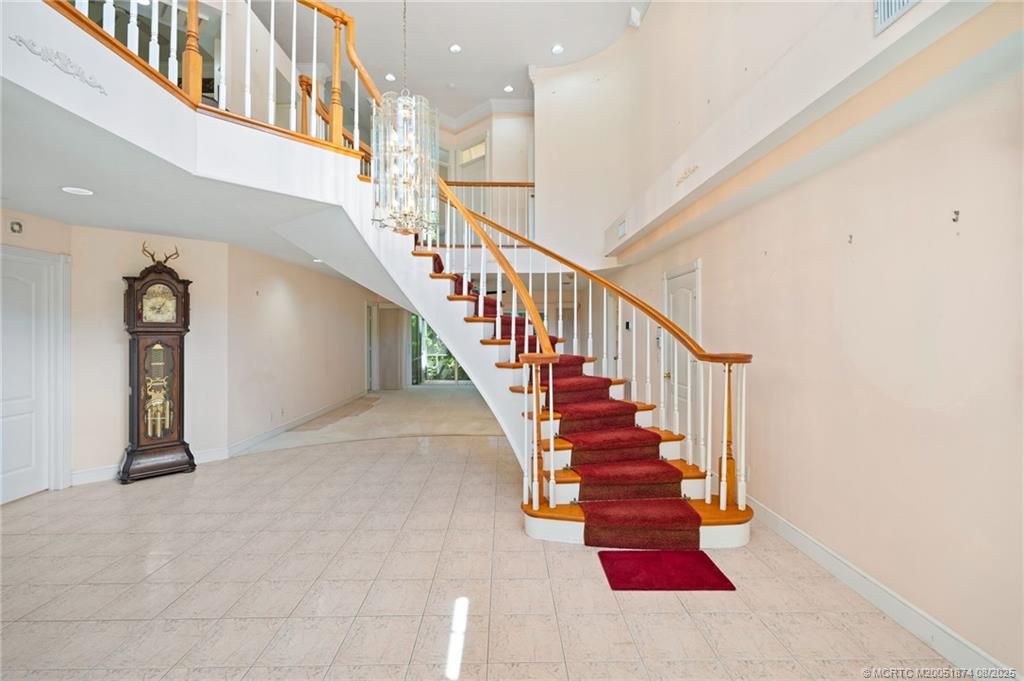 Photo of 6 Castle Hill Way, Stuart, FL 34996 (MLS # M20051874)