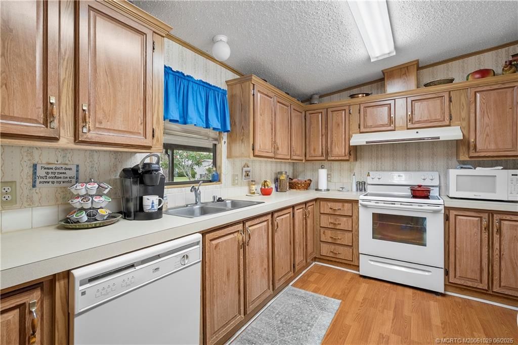 Photo of 2701 SW Monarch Trail, Stuart, FL 34997 (MLS # M20051029)