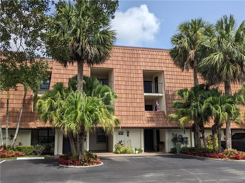 Photo of 3100 SE Pruitt Road #E301, Port Saint Lucie, FL 34952 (MLS # M20040317)