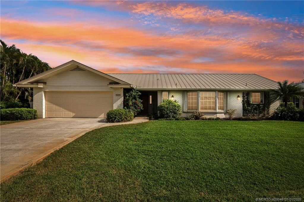 Photo of 3283 SE Fairway E, Stuart, FL 34997 (MLS # M20048121)