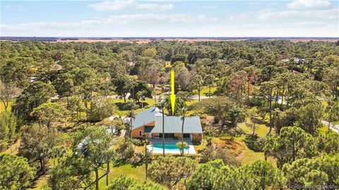 Photo of 10941 SW Hawkview Circle, Stuart, FL 34997 (MLS # M20053877)