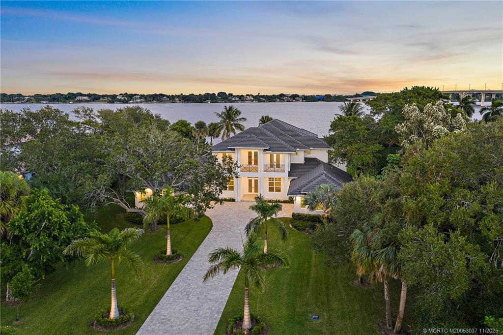 505 SE Saint Lucie Boulevard