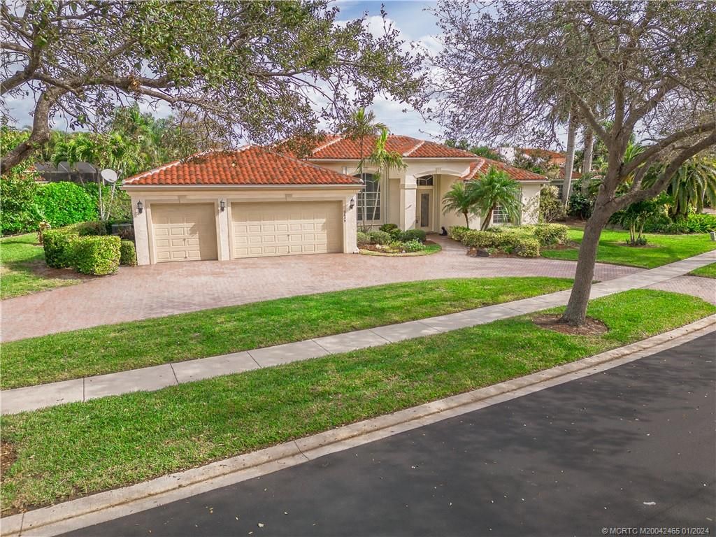Photo of 9859 SE Osprey Pointe Drive, Hobe Sound, FL 33455 (MLS # M20042465)