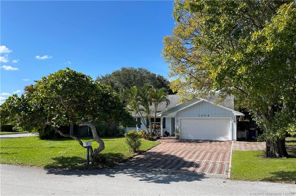 Photo of 1904 NE Avenida Dracaena Avenue, Jensen Beach, FL 34957 (MLS # M20036902)