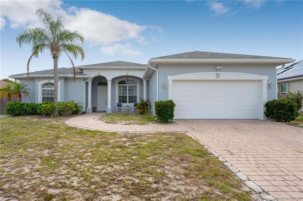 Photo of 4226 SW Jame Street, Port Saint Lucie, FL 34953 (MLS # M20055334)