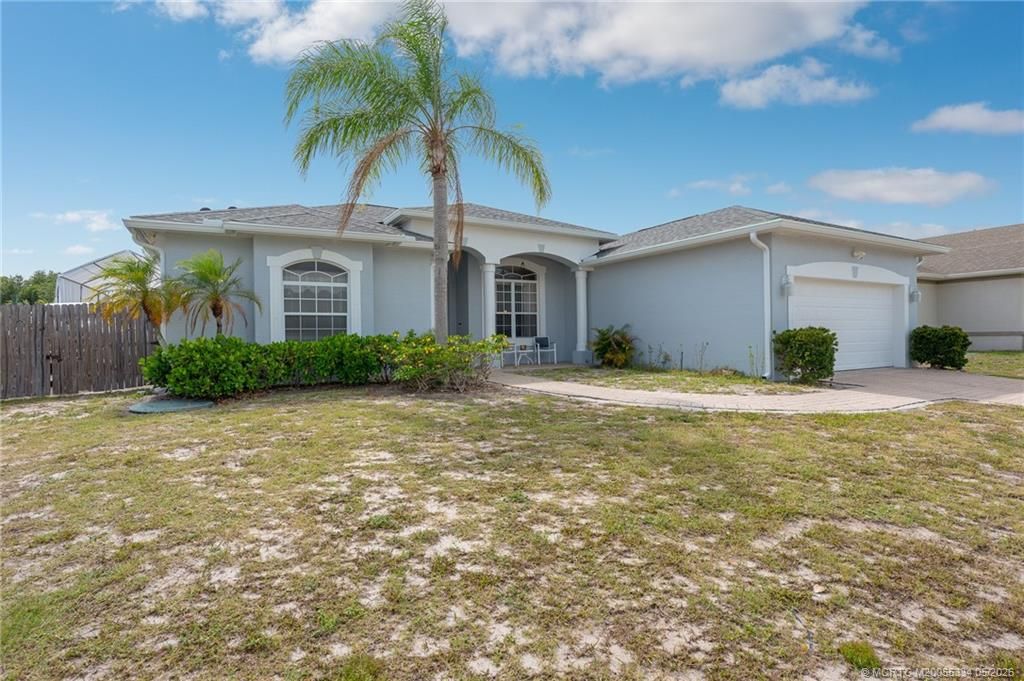Photo of 4226 SW Jame Street, Port Saint Lucie, FL 34953 (MLS # M20055334)