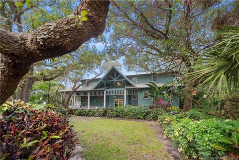 Photo of 12 Oak Hill Way, Stuart, FL 34996 (MLS # M20052972)