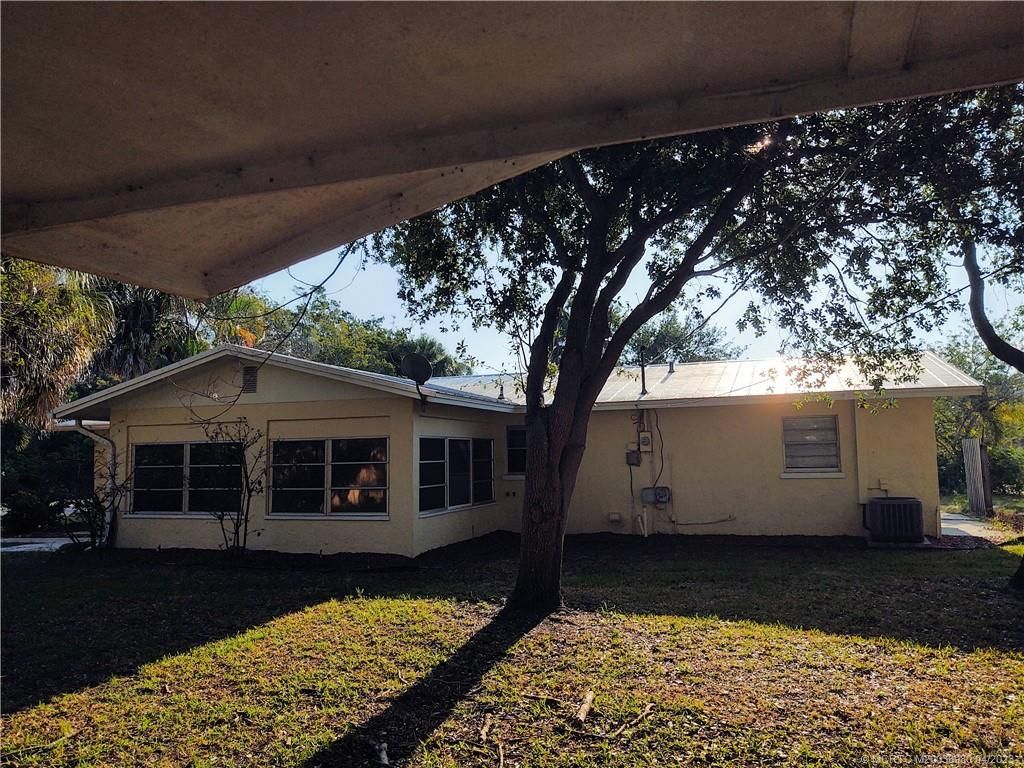 Photo of 3370 NE West Court, Jensen Beach, FL 34957 (MLS # M20038980)