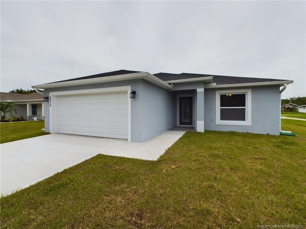 Photo of 9410 101st Avenue, Vero Beach, FL 32967 (MLS # M20040198)